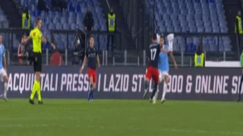 “巴萨计划让特狮亮相欧冠，或撤回什琴斯尼注册”